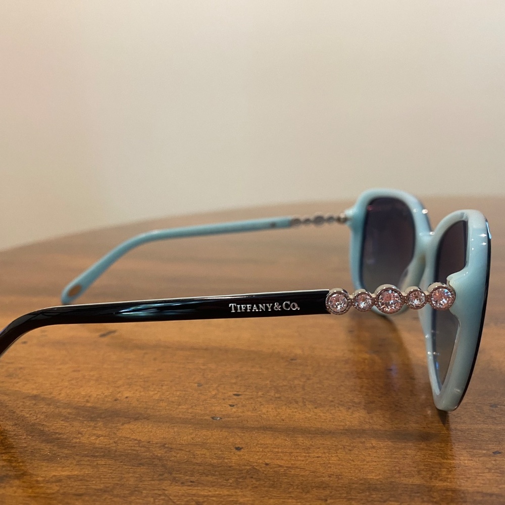 Tiffany Blue Gradient Sunglasses - Picture 7 of 9
